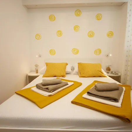 Passage Apartment *