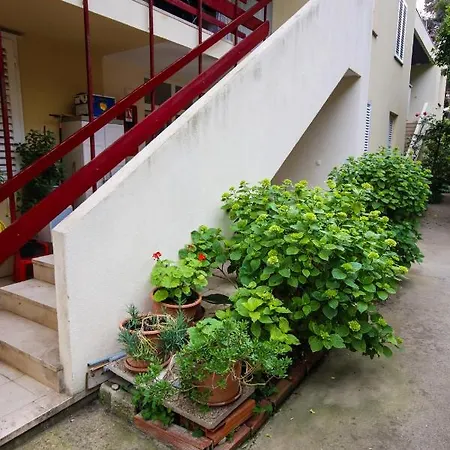 Apartment Passage